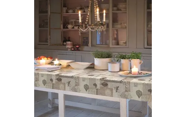 D-C-TABLE NAPPE BERG FZ2606020